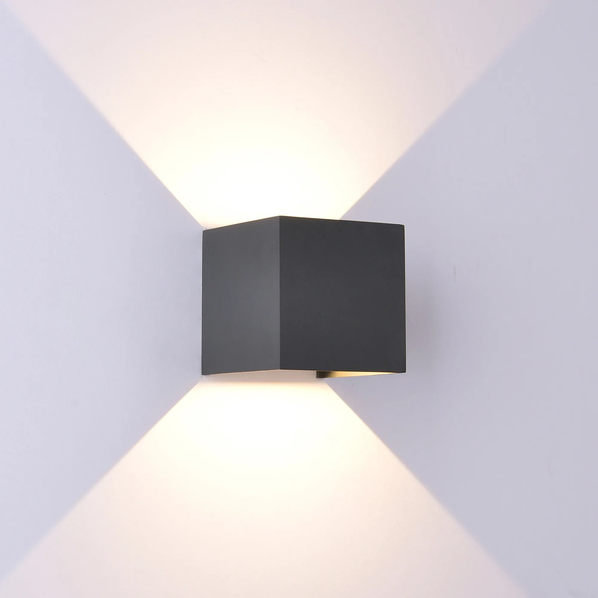 Davos Wall Lamp 2 x 6W LED M6520  Mantra Fusion Davos Anthracite